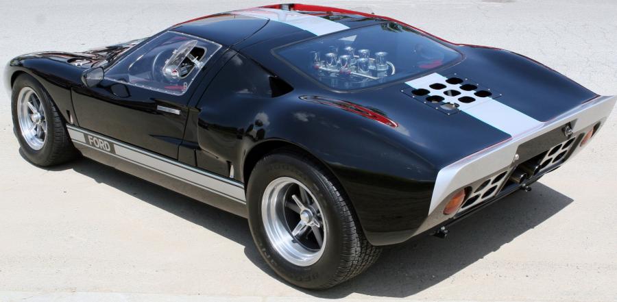  Ford GT40 CAV Recreation 1966 года  (фото 6 из 9)